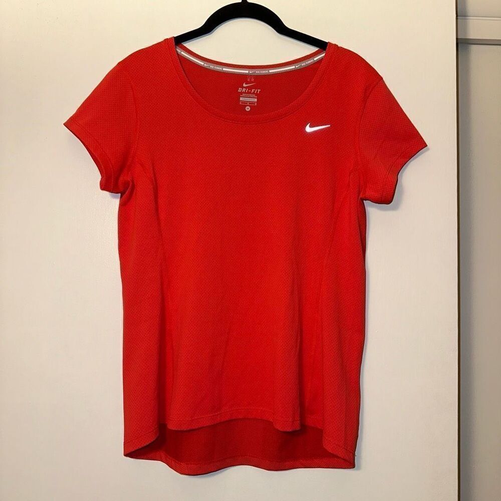 Nike Dri-Fit Women’s Coral Red Orange Mesh Short Sleeve Shirt Size Medium